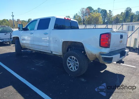 2017 Chevrolet Silverado 3500Hd z USA, uszkodzony, nr VIN 1GC4K0EY2HF249032